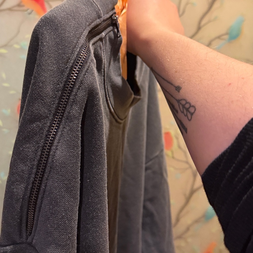 Free People Movement Women's Black Cropped Sweatshirt - Picture 5 of 5